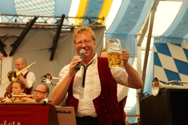 Ein Prosit auf die neue Bayerische Bierkönigin!
