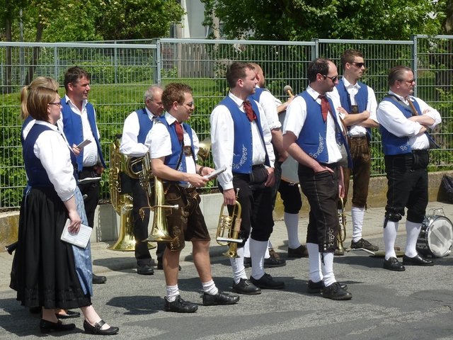 "Odenwälder Trachtenkapelle Wenschdorf-Monbrunn"  -  Blumenkorso Bienenmarkt Michelstadt 22. Mai 2016