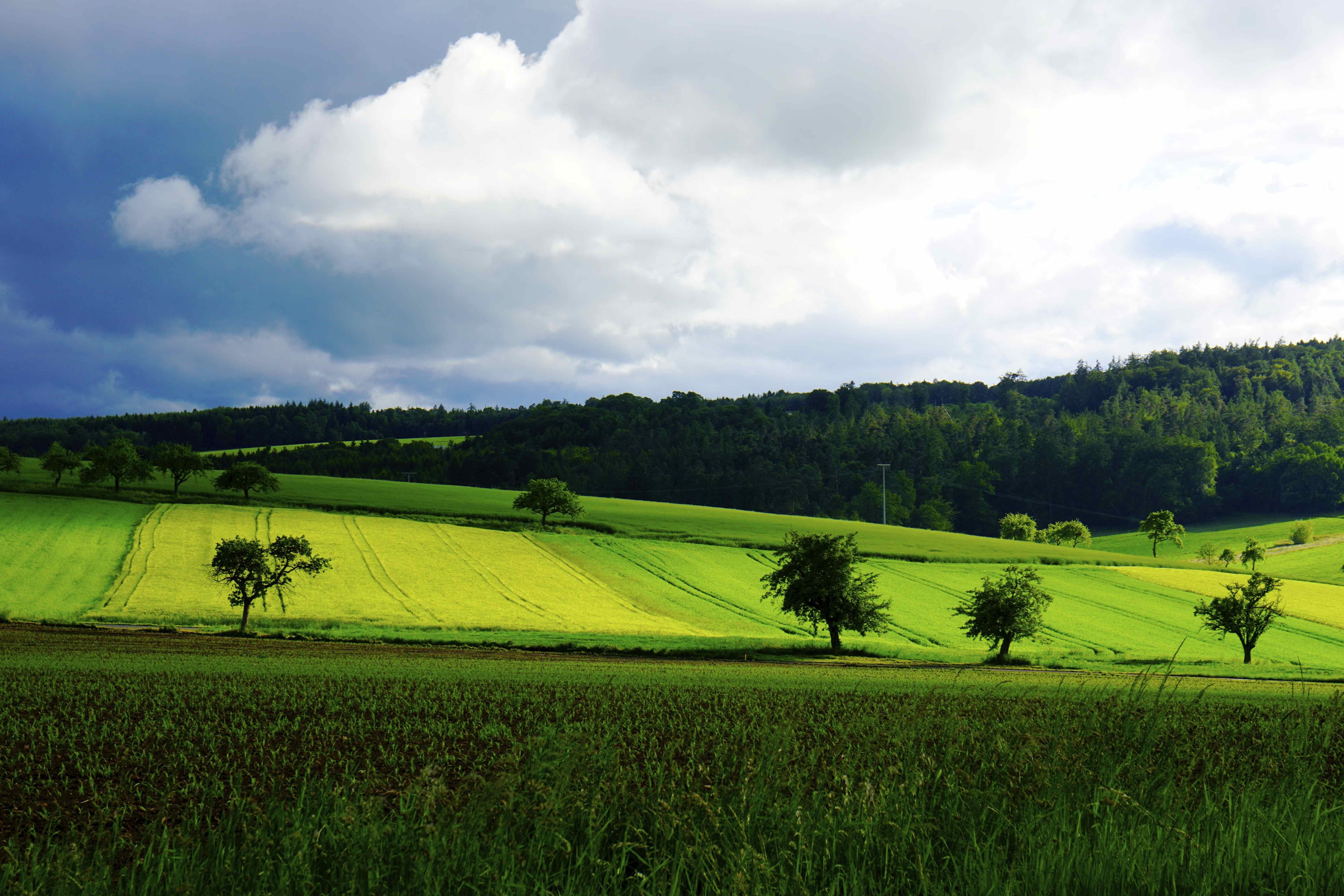 Wolkenreiche Szenerie bei Miltenberg-Schippach.