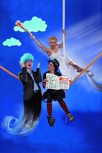 Eindrücke aus dem artistischen Theaterstück „Ölga und das Schlossgespenst“