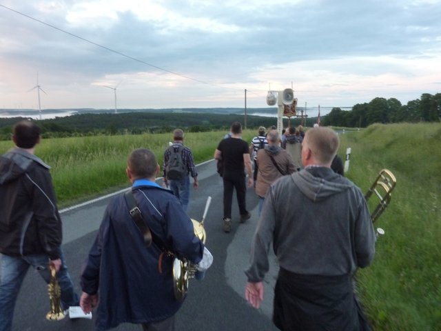 Odenwälder Trachtenkapelle Wenschdorf-Monbrunn bei der Wallfahrt nach Walldürn am 5. Juni 2016