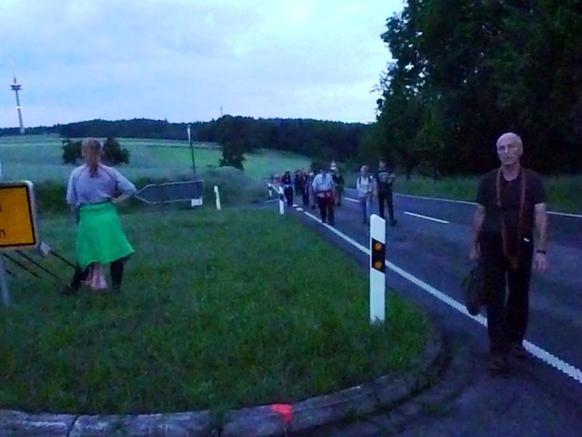 Treffpunkt Bundschuhskapelle - Fußpilger kommen von Miltenberg