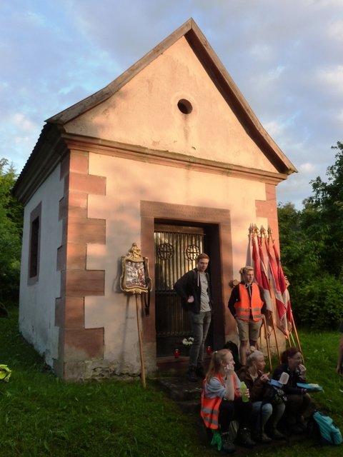 kurze Pause an der Erasmuskapelle