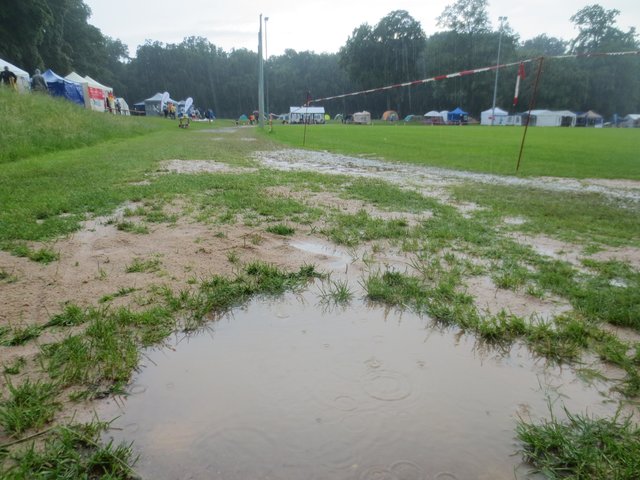 24-Stundenlauf - so kurz wie noch nie. Starkregen und weitere Unwetterwarnungen machten ein Fortsetzen der Veranstaltung zunichte.