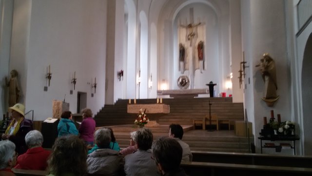 Laurentius-Kirche Heidingsfeld vor der Andacht