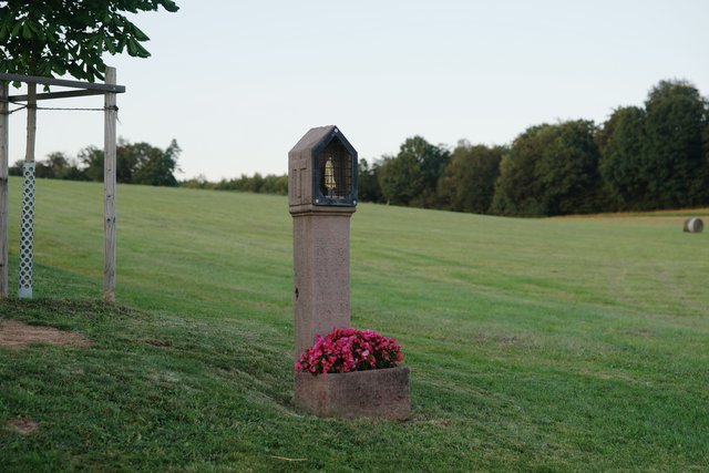Bildstock aus dem 18. Jahrhundert nahe der Monbrunner Kapelle.