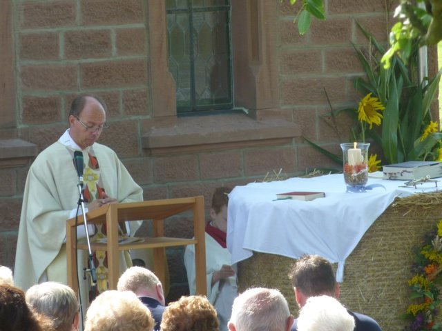 "Odenwälder Trachtenkapelle Wenschdorf-Monbrunn" beim Kapellenfest Monbrunn