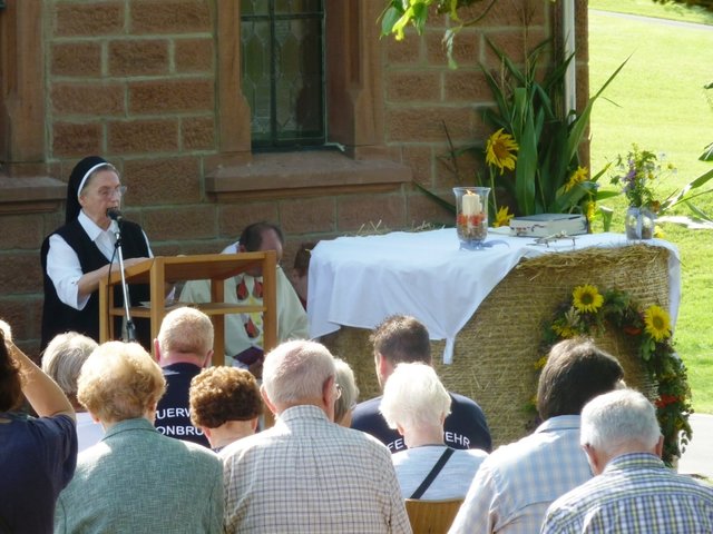 "Odenwälder Trachtenkapelle Wenschdorf-Monbrunn" beim Kapellenfest Monbrunn
