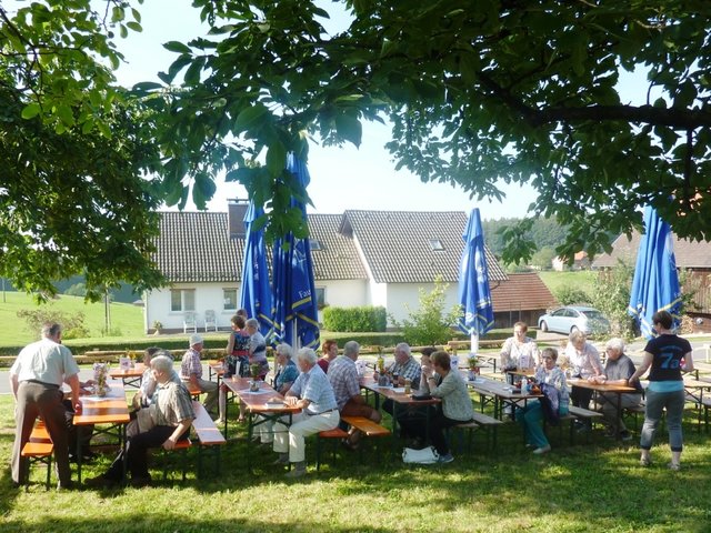 "Odenwälder Trachtenkapelle Wenschdorf-Monbrunn" beim Kapellenfest Monbrunn