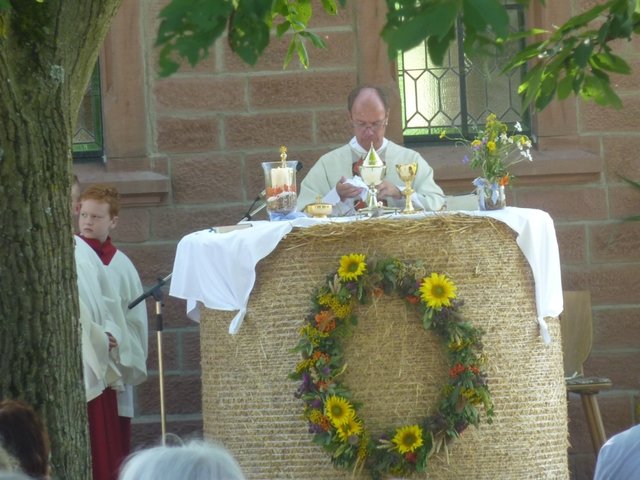 "Odenwälder Trachtenkapelle Wenschdorf-Monbrunn" beim Kapellenfest Monbrunn