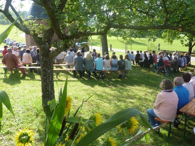 "Odenwälder Trachtenkapelle Wenschdorf-Monbrunn" beim Kapellenfest Monbrunn