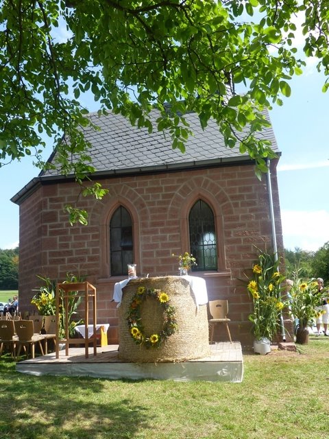"Odenwälder Trachtenkapelle Wenschdorf-Monbrunn" beim Kapellenfest Monbrunn