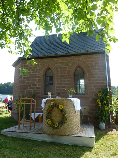 "Odenwälder Trachtenkapelle Wenschdorf-Monbrunn" beim Kapellenfest Monbrunn