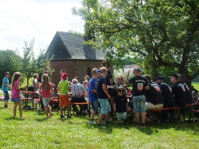 "Odenwälder Trachtenkapelle Wenschdorf-Monbrunn" beim Kapellenfest Monbrunn