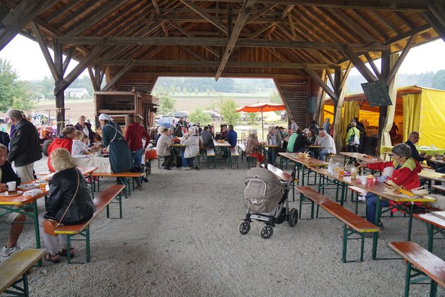 Ein Dach über dem Kopf bot die alte Winzerhalle aus Bürgstadt.