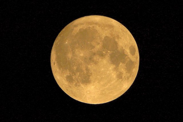 Vollmond am 15.10.2016 gegen 23.30 Uhr