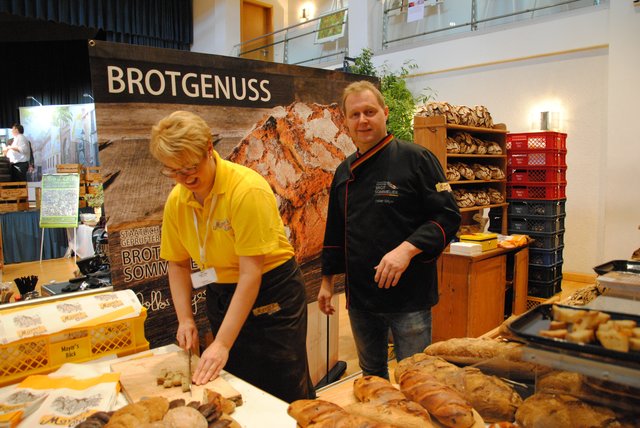 Brotsommelier Volker Mayer hielt nicht nur Sondervorträge über Wein und Bier mit Brot, man konnte seine Produkte auch verkosten.