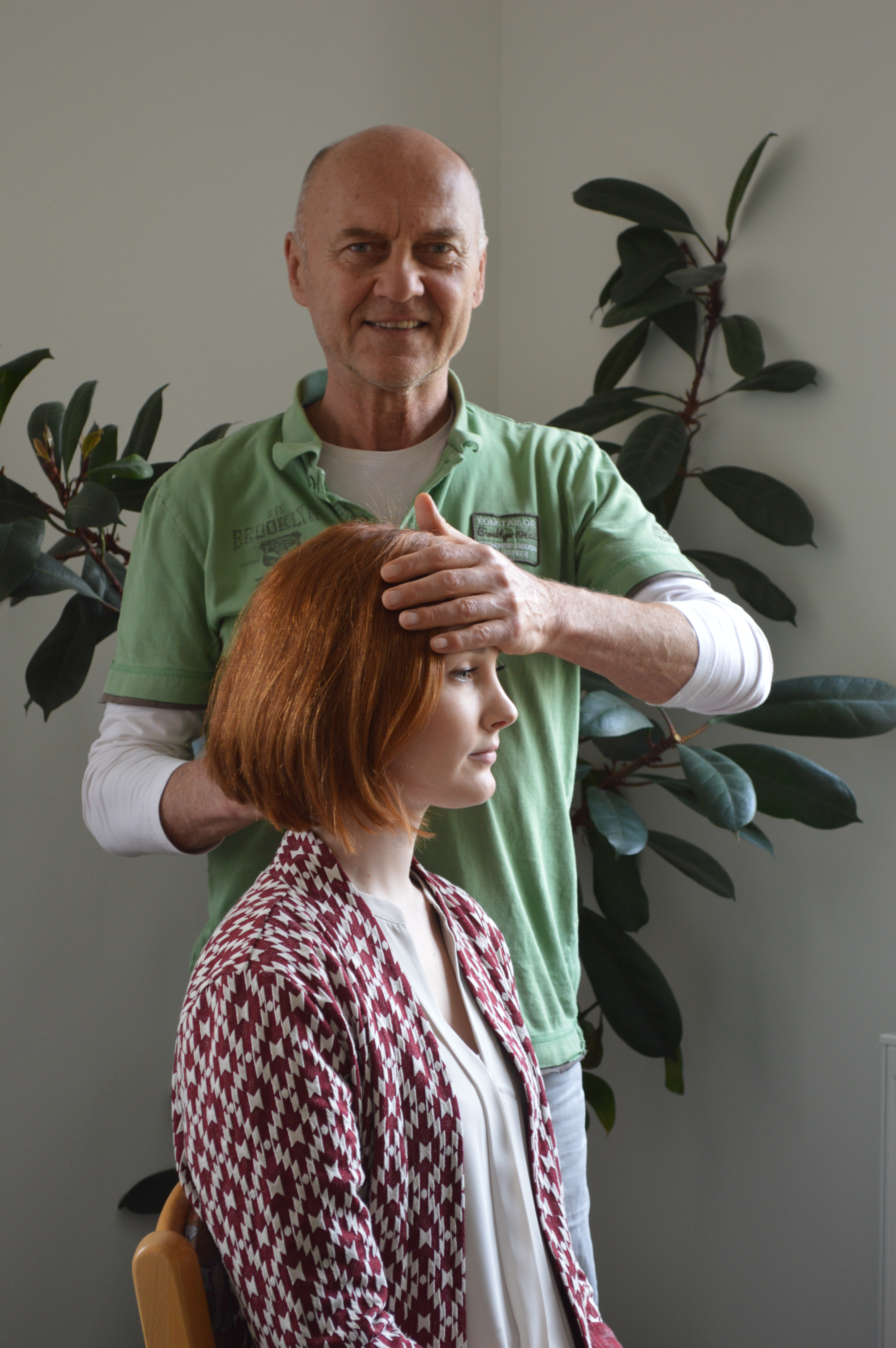 Roland Zink verschafft mit der Atlaskorrektur betroffenen Patienten Linderung ihrer Beschwerden.