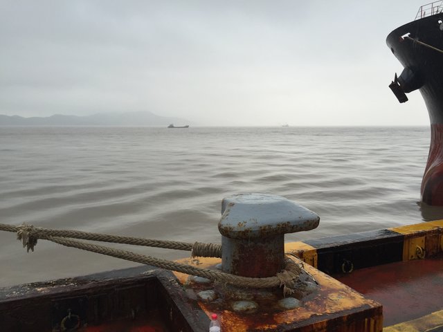 Im Container-Hafen Ningbo/Beilun