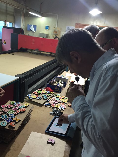 Produktentwicklung: Holzspielware trifft Tablet
