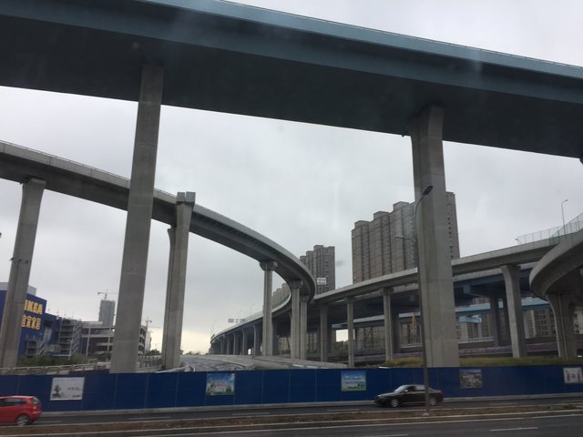 Baustelle einer Hochbahn in Ningbo