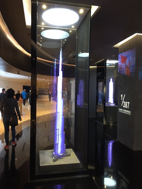 Im Besucherzentrum des Shanghai-Towers werden auch die anderen Türme der Welt gezeigt