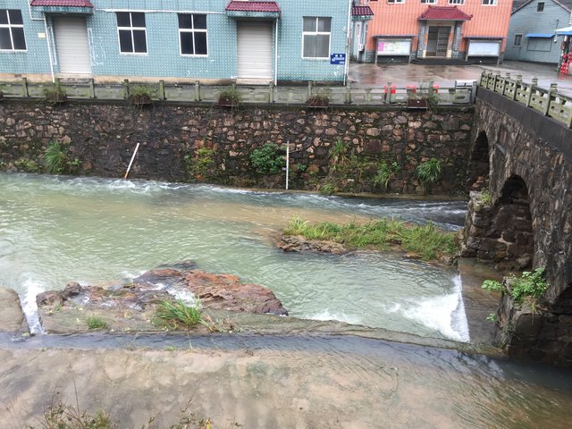 der Bach bei Gongtongcun