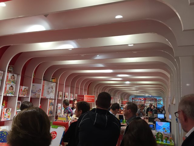 der Hape-Laden in einer Shopping Mall in Ningbo