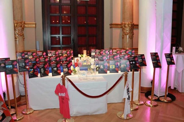 Tombola @PASS Late Year Benefiz | Foto: Rockpictures.de