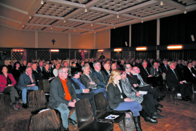 Sehr gut besucht war die erste Verleihung der Bayerischen Ehrenamtskarte des Landkreises Miltenberg in der Südspessarthalle Collenberg. | Foto: Andrea Kaller-Fichtmüller