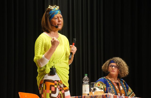 Schlagabtausch mit Witz: Uschi Thiel und Susa Stegmann.