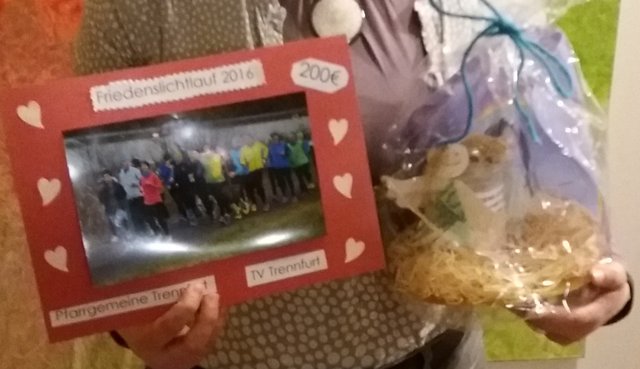 200 Euro Gesamterlös aus Verkauf von Brezel- und Glühwein gehen als Spende an den Ambulanten Kinder- und Jugendhospizdienst e. V.