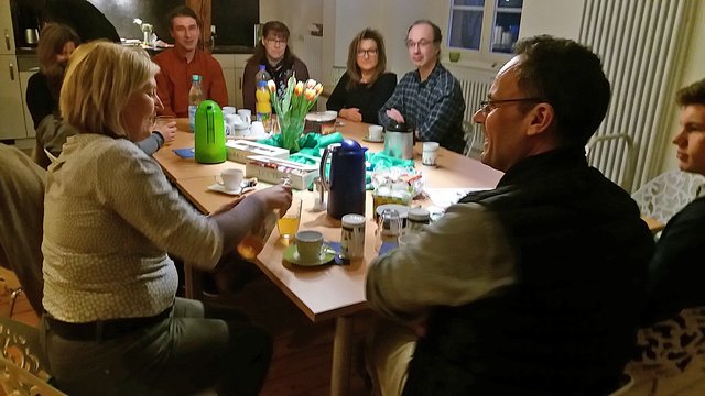 Interessante Gespräche bei der Spendenübergabe mit Frau Munzinger-Rust und dem "Organisationsteam Friedenslichtlauf" in der neuen Büroräumen des Kinder- und Jugendhospizdienstes e. V. in Kleinheubach.