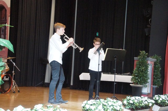 Das Trompetenduo Linus Hein und Veit Langenheine.