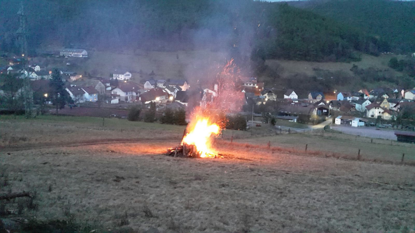 Am Samstag, 4. März brannten in mehr als 20 Spessartgemeinden Mahnfeuer als Zeichen gegen den Nationalpark. Initiator war der Verein "Wir im Spessart e.V.".