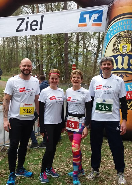 News-Verlag-Runningteam (v.l.n.r.) Rene Sümmer, Christiane Herkert, Iris Breitenbach und Norbert Breitenbach