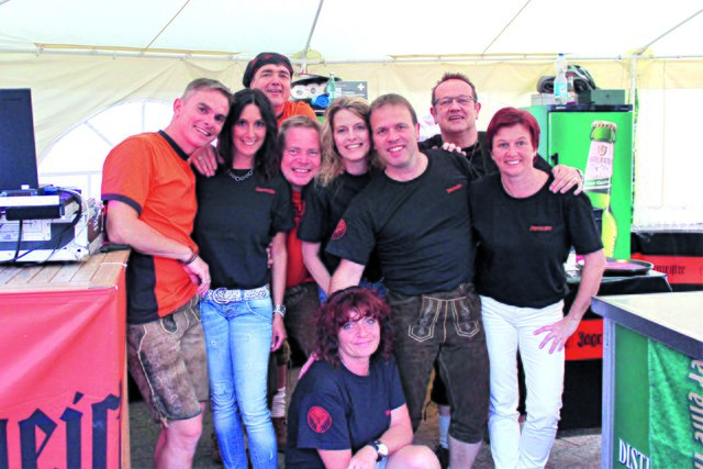 Die Clique der Mönchberger Schirmbar