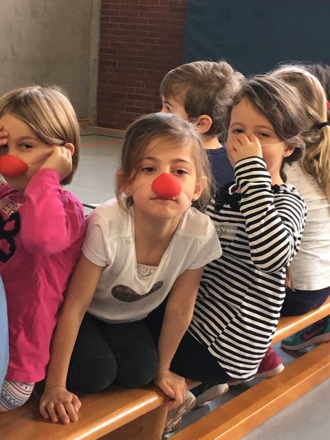 Bild vom Clownsworkshop an der Kunstgrundschule Großheubach im März 2017
