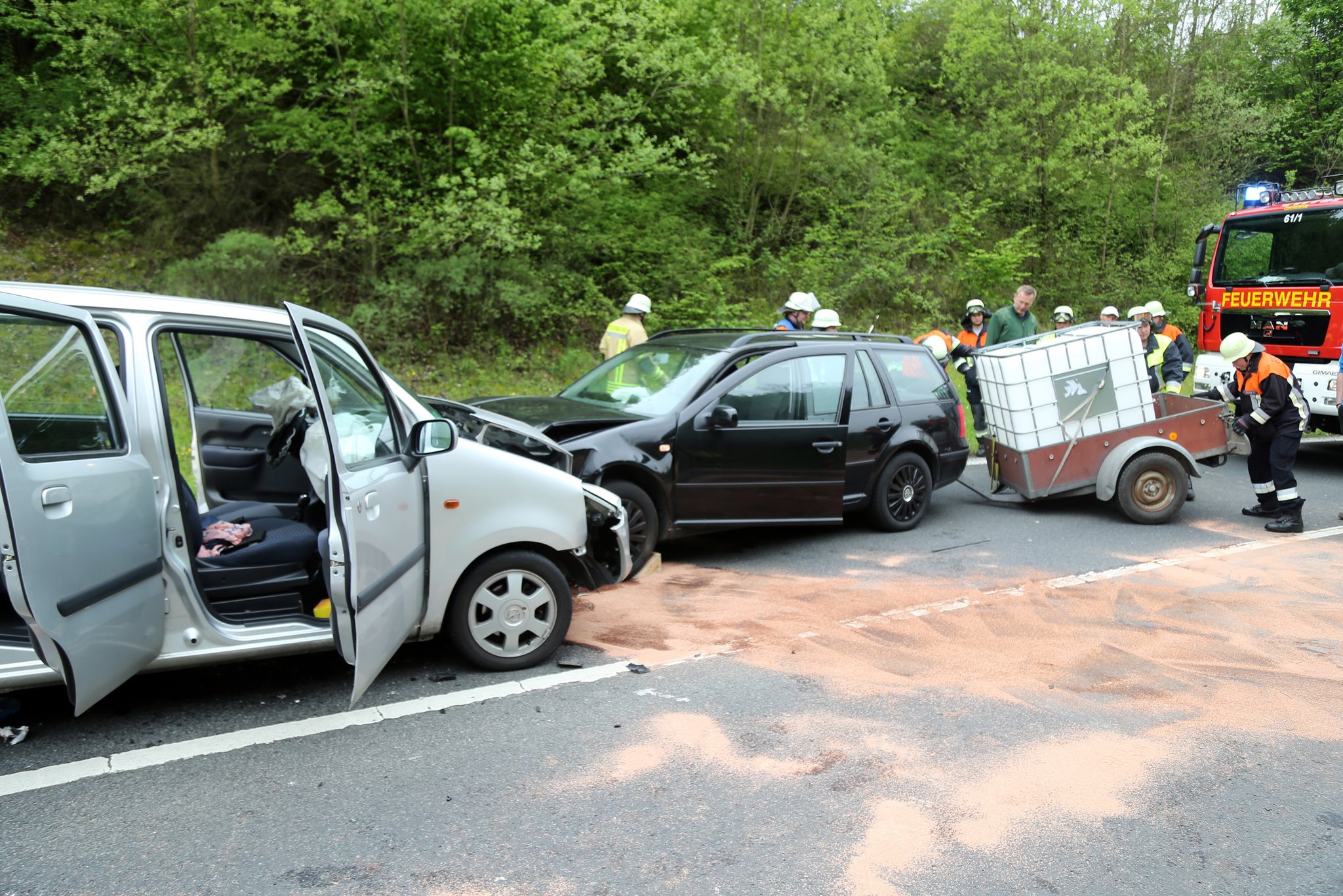 Drei Verletzte nach Unfall in der B469Anschlussstelle Wörth am 08.05.2017 Wörth a.Main Drei Verletzte nach Unfall in der B469Anschlussstelle Wörth am 08.05.2017 Wörth a.Main