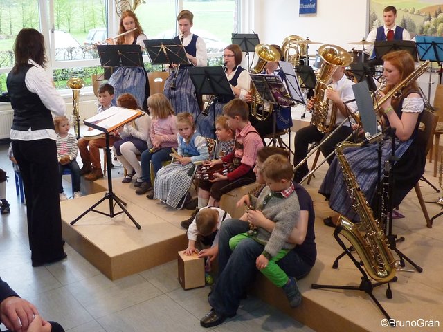 Jugendkapelle Wenschdorf-Monbrunn beim Musikalischen Maienabend 2017