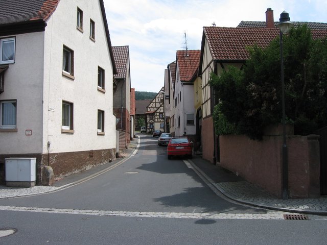 Blick in die Langgasse, in der die Schmiede Schmitt liegt. | Foto: Erich Heider