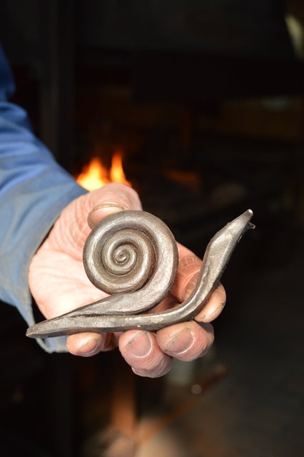Eine Schnecke, geschmiedet von Anton Reuß. | Foto: Andrea Kaller-Fichtmüller, News Verlag Miltenberg