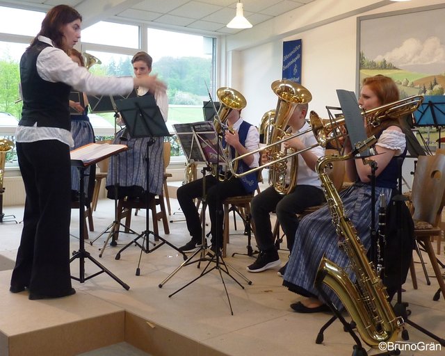 Jugendkapelle Wenschdorf-Monbrunn beim Musikalischen Maienabend 2017