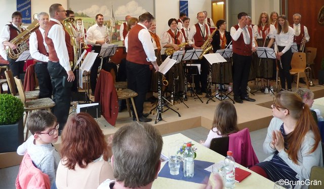 Musikkapelle Richelbach beim Musikalischen Maienabend 2017 in Wenschdorf