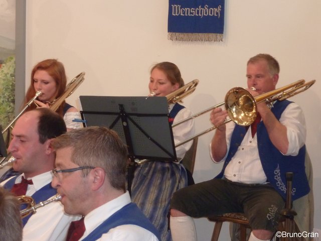 Odenwälder Trachtenkapelle Wenschdorf-Monbrunn beim Musikalischen Maienabend 2017