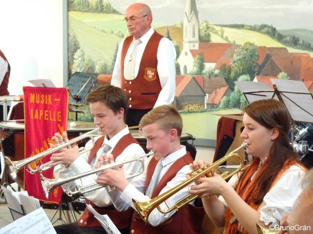 Musikkapelle Richelbach beim Musikalischen Maienabend 2017 in Wenschdorf