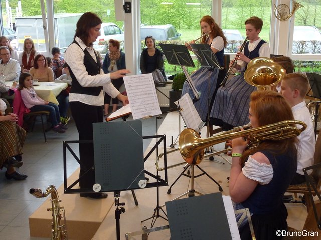 Jugendkapelle Wenschdorf-Monbrunn beim Musikalischen Maienabend 2017