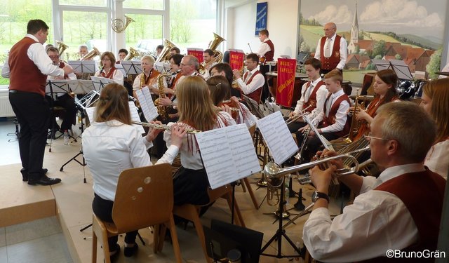 Musikkapelle Richelbach beim Musikalischen Maienabend 2017 in Wenschdorf