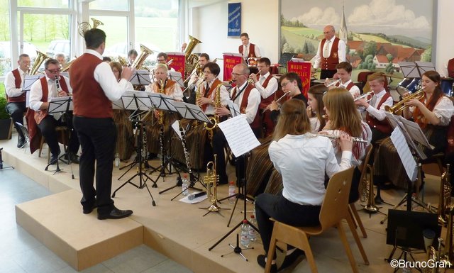 Musikkapelle Richelbach beim Musikalischen Maienabend 2017 in Wenschdorf
