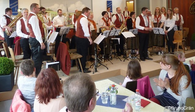 Musikkapelle Richelbach beim Musikalischen Maienabend 2017 in Wenschdorf
